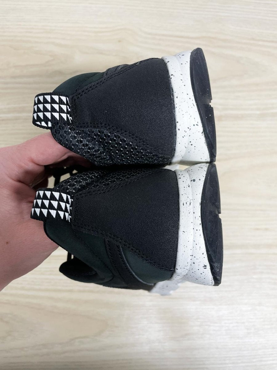 nike sb trainerendo leather velcro strap sneakers - good market thrift store