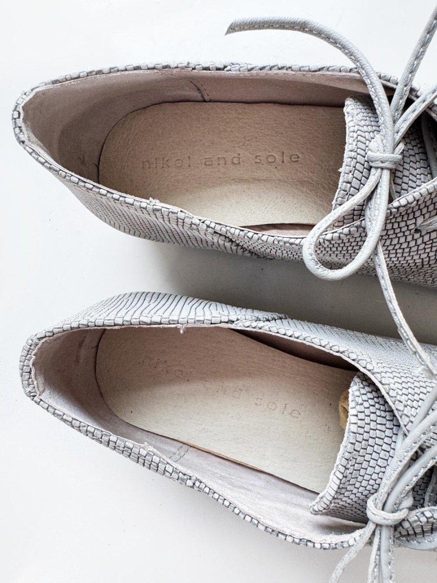 nikel and sole leather lace up shoes | made in Spain - good market thrift store
