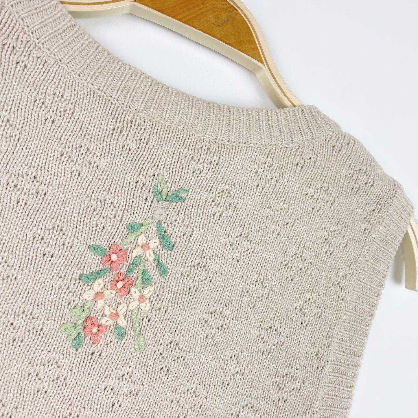 vintage 90s NR floral cottage knit vest