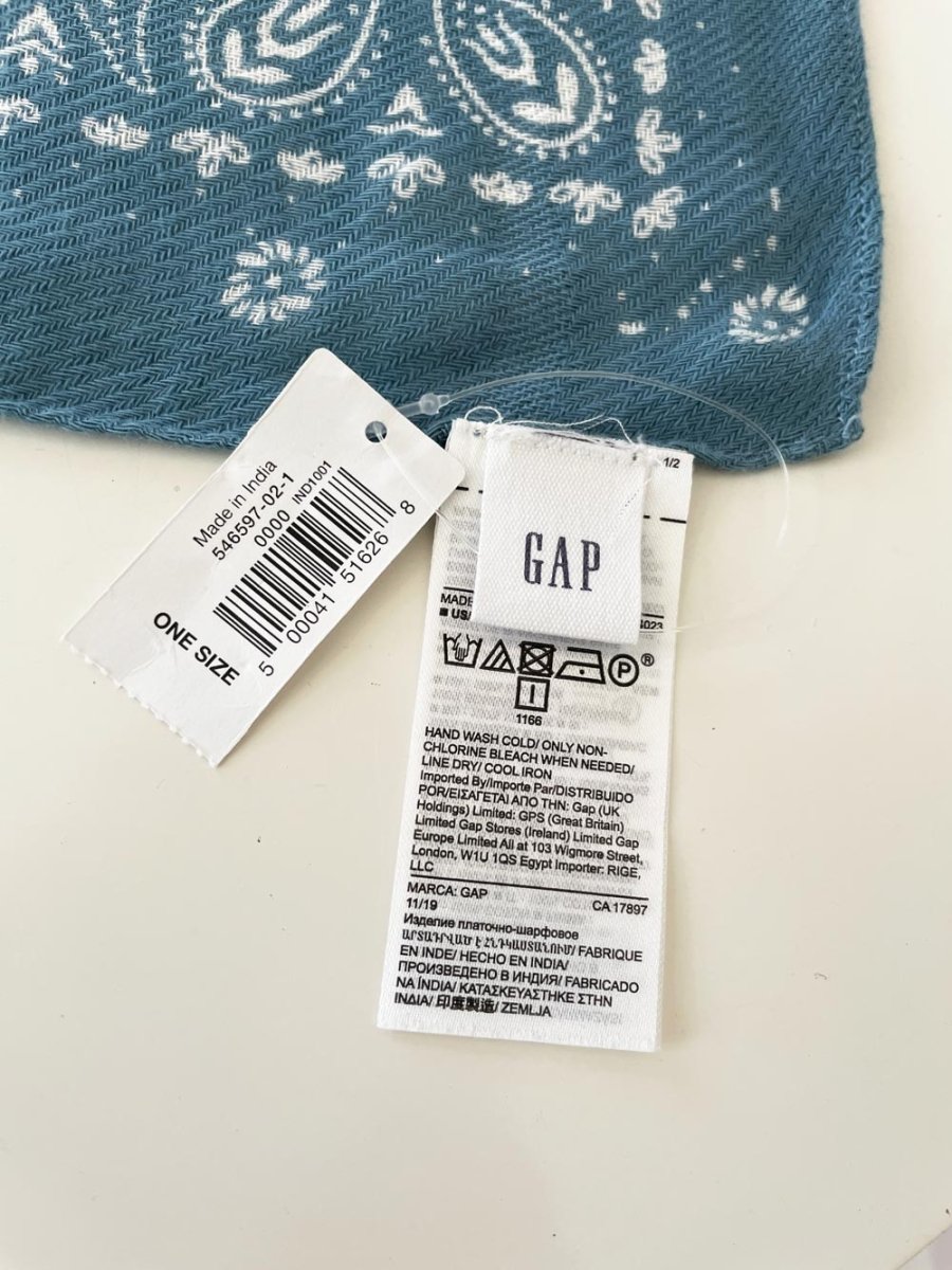 nwt gap square paisley bandana - good market thrift store