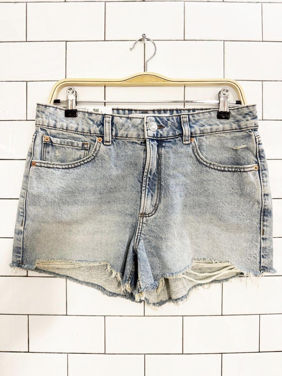 nwt garage classic cut - off denim shorts - good market thrift store