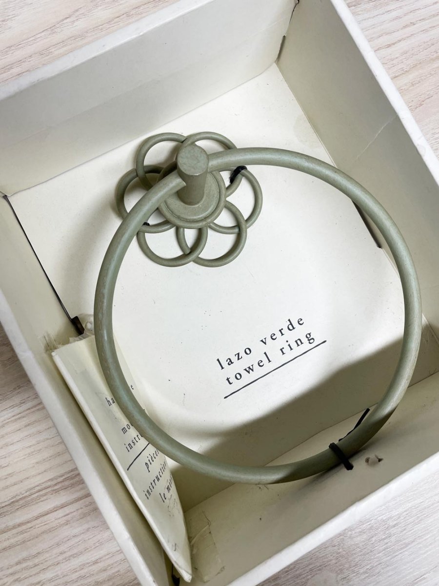 nwt pier 1 imports lazo rustic flower towel ring - good market thrift store