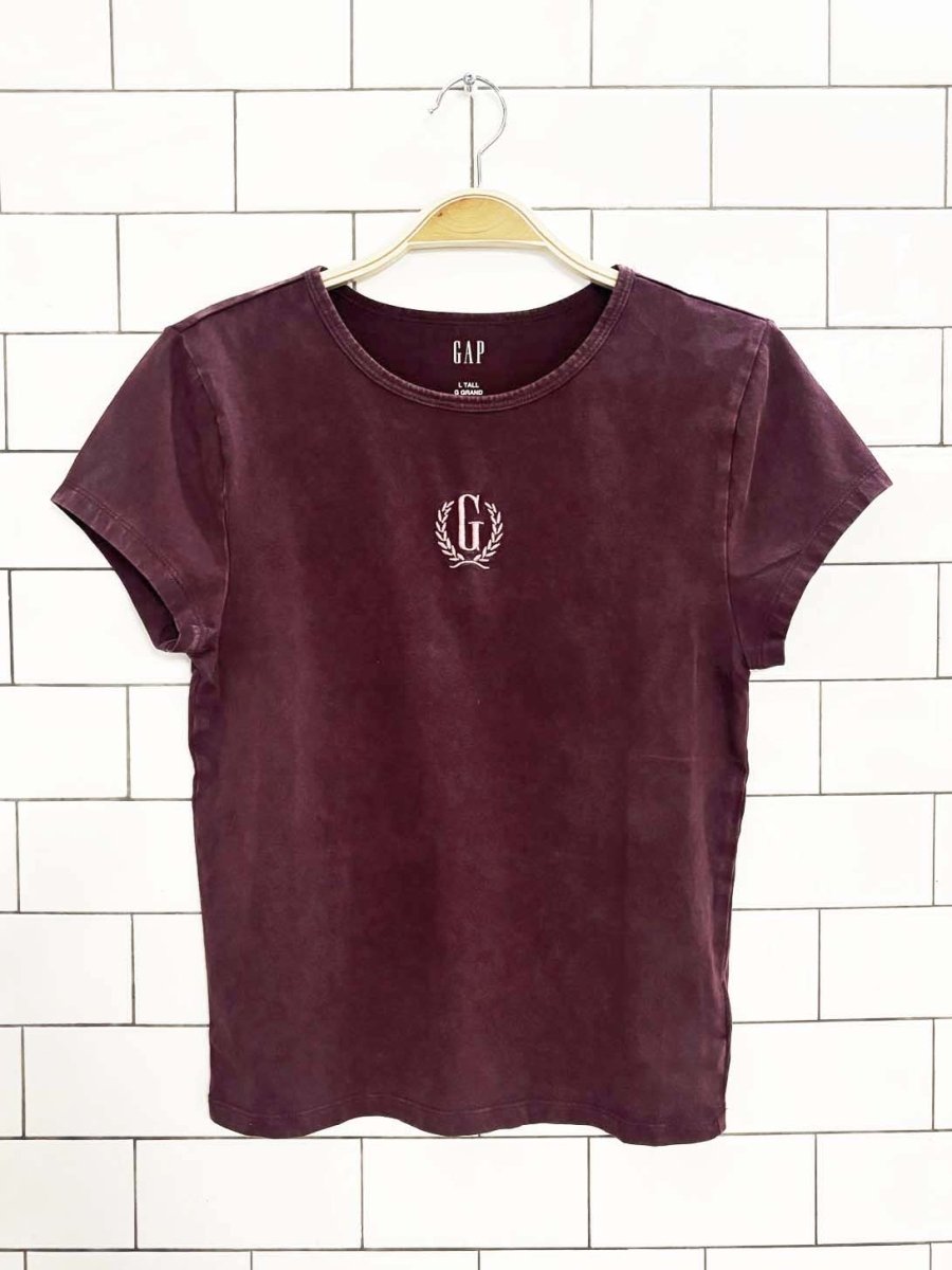 nwt the gap embroidered monogram baby tee - good market thrift store