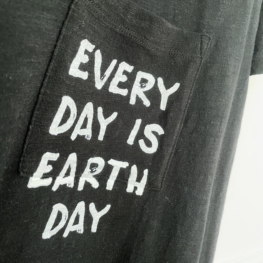 old navy x earth activist boyfriend pocket tee