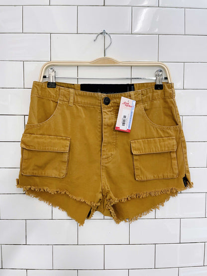 one teaspoon the defenders shorts