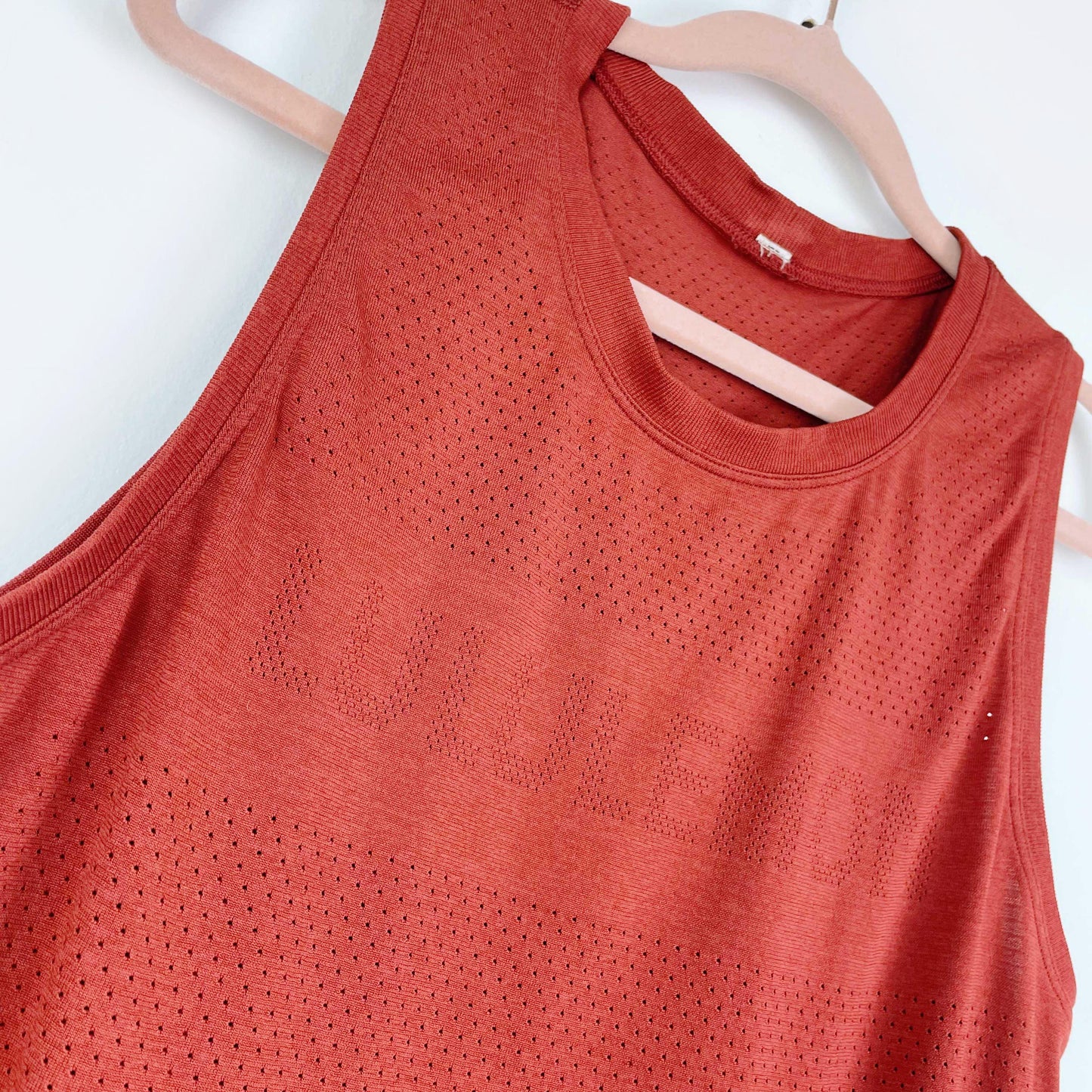 lululemon 2020 breeze by muscle crop tank