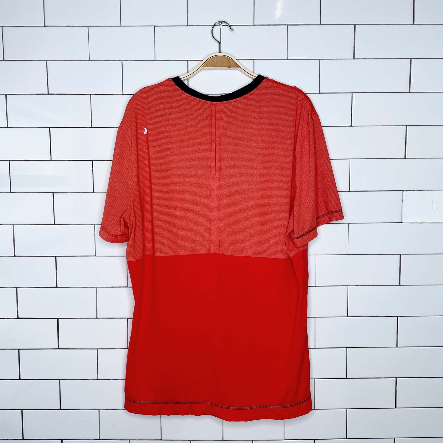 lululemon 2013 precise tee mesh - size large