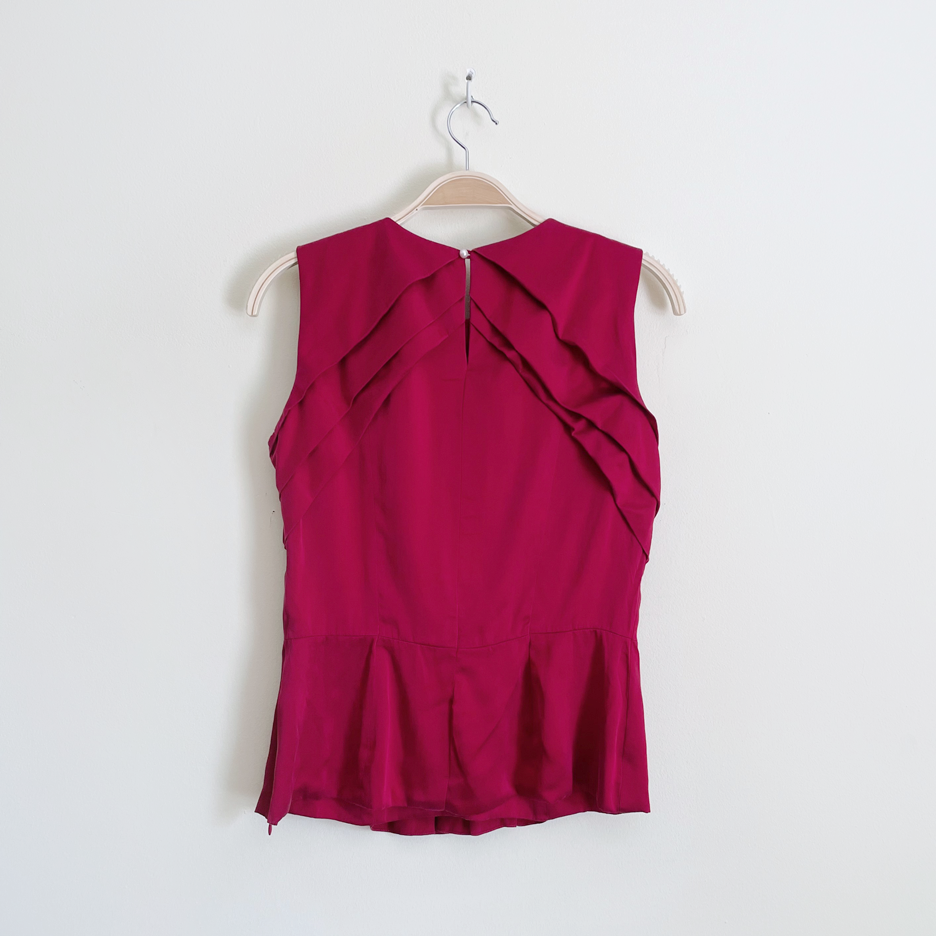 vintage oscar de la renta sleeveless pleated silk blouse - size 8