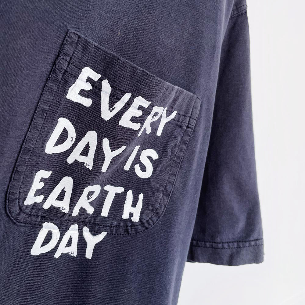 vintage 90s outline x earth activist pocket tee