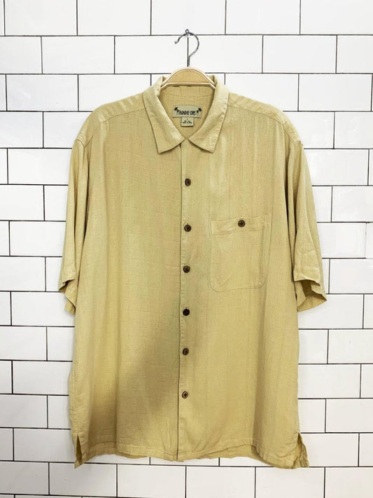 paradise coves 100% silk textured full button shirt - good market thrift store