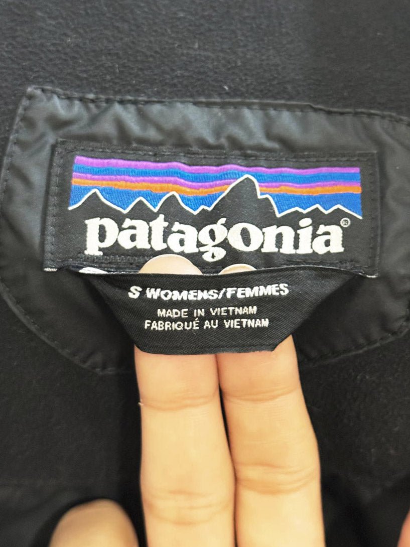 patagonia 600 - fill down with it duck down puffer coat | removable hood - good market thrift store