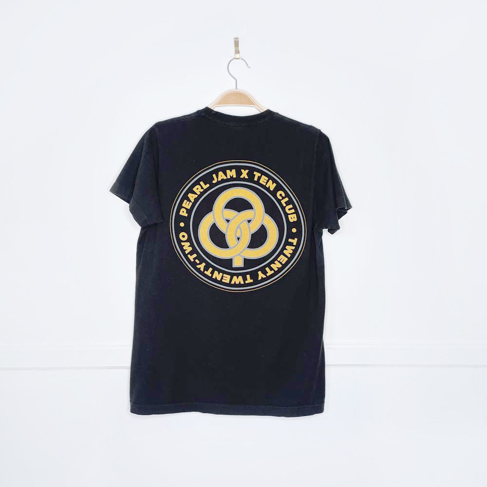 pearl jam x ten club graphic tee