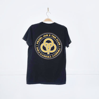 pearl jam x ten club graphic tee
