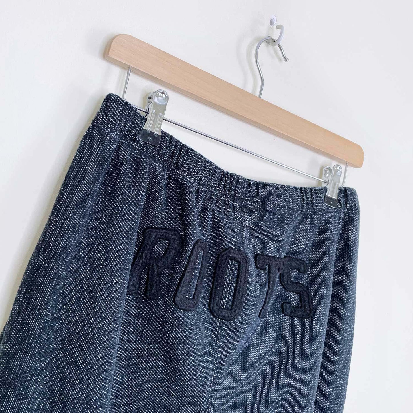 roots original boyfriend sweatpant black pepper - size medium