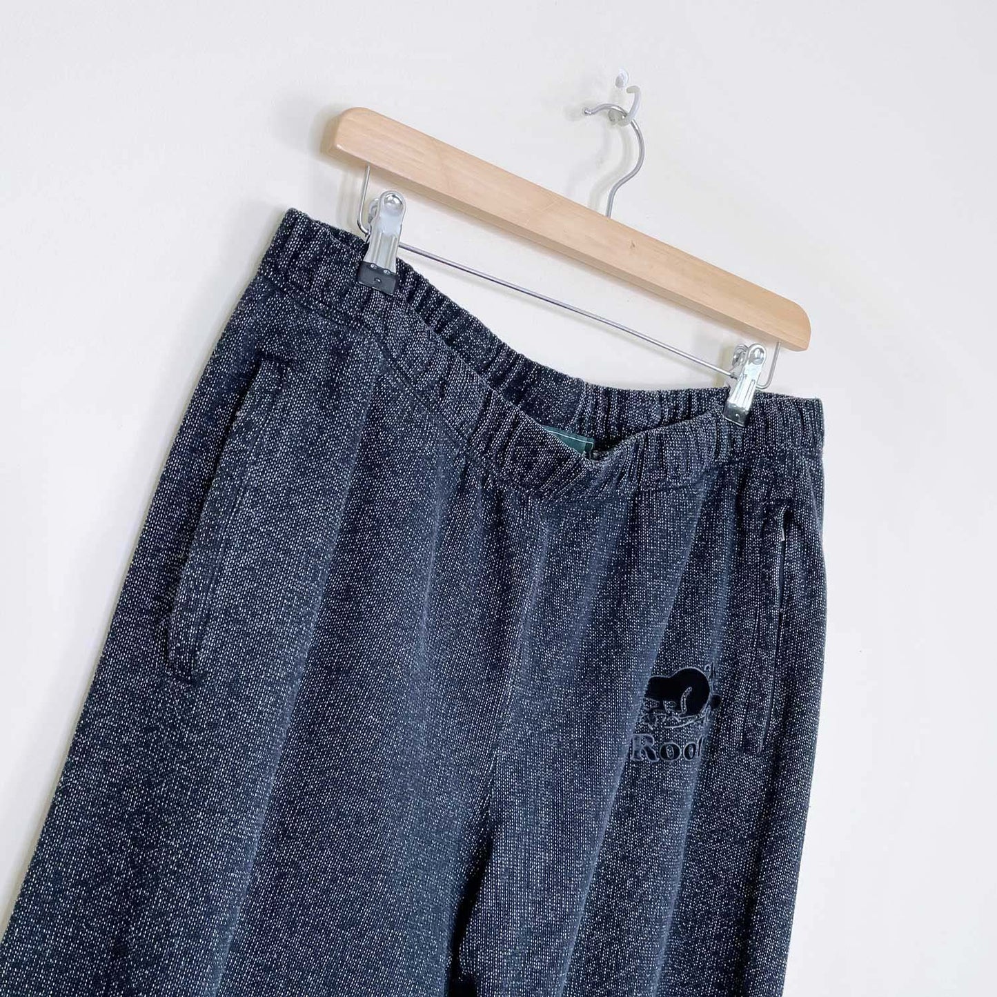 roots heritage gender free sweatpant - size large