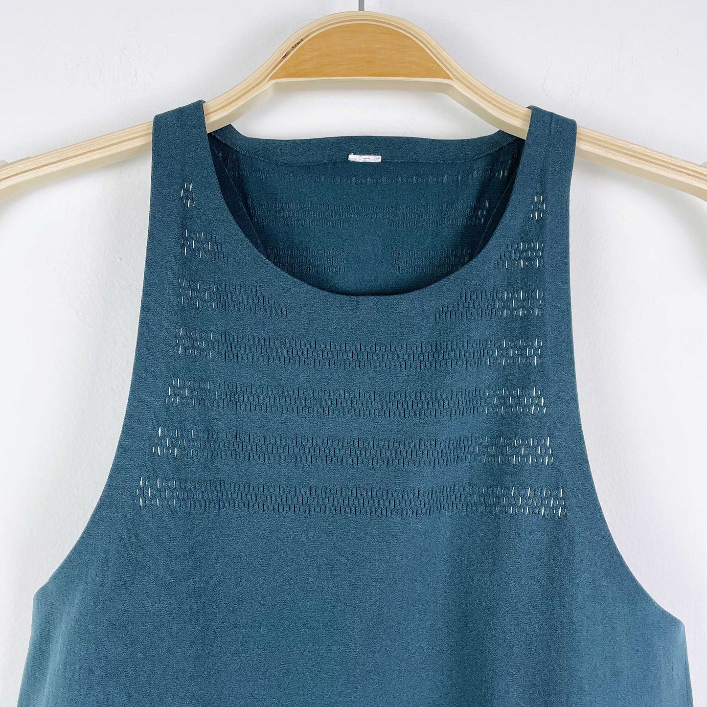 lululemon reveal tank aquamarine