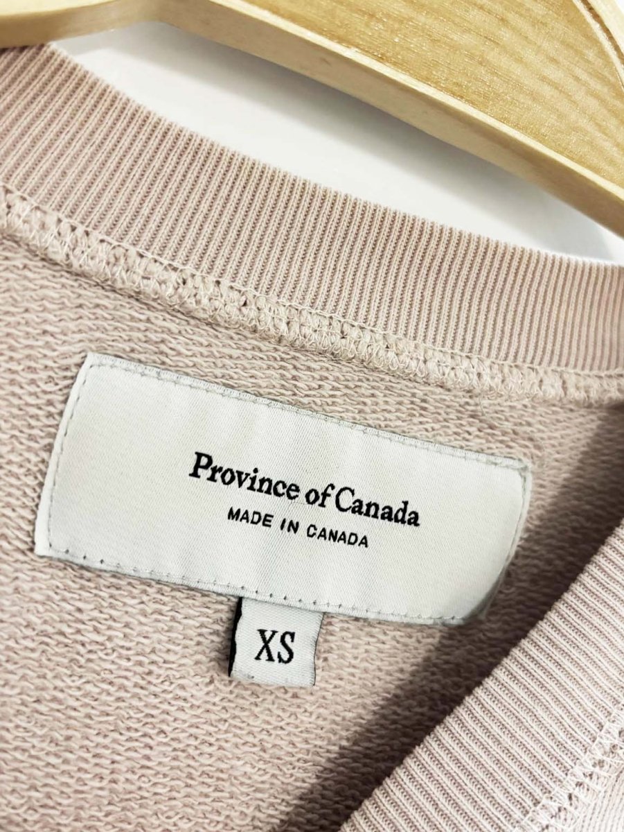 province of canada embroidered logo sweatshirt - good market thrift store