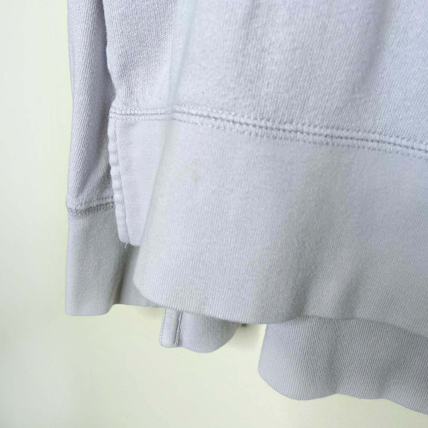 roots 2020 lilac lightweight side slit crew - size small