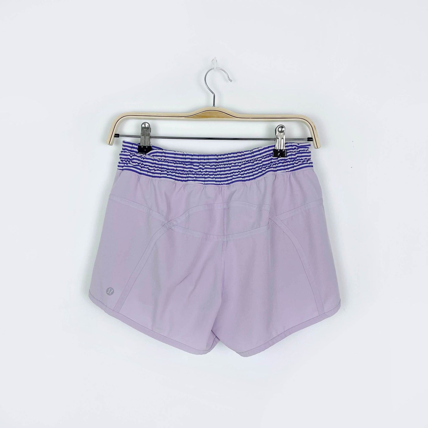 lululemon tracker short III swift pretty purple - size 6