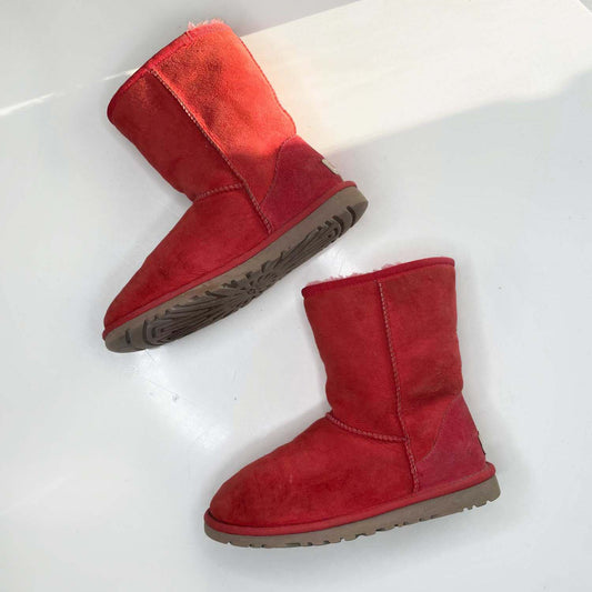 ugg classic short sheepskin boots in ribbon red - size 5