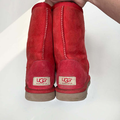 ugg classic short sheepskin boots in ribbon red - size 5