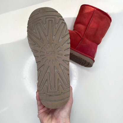 ugg classic short sheepskin boots in ribbon red - size 5