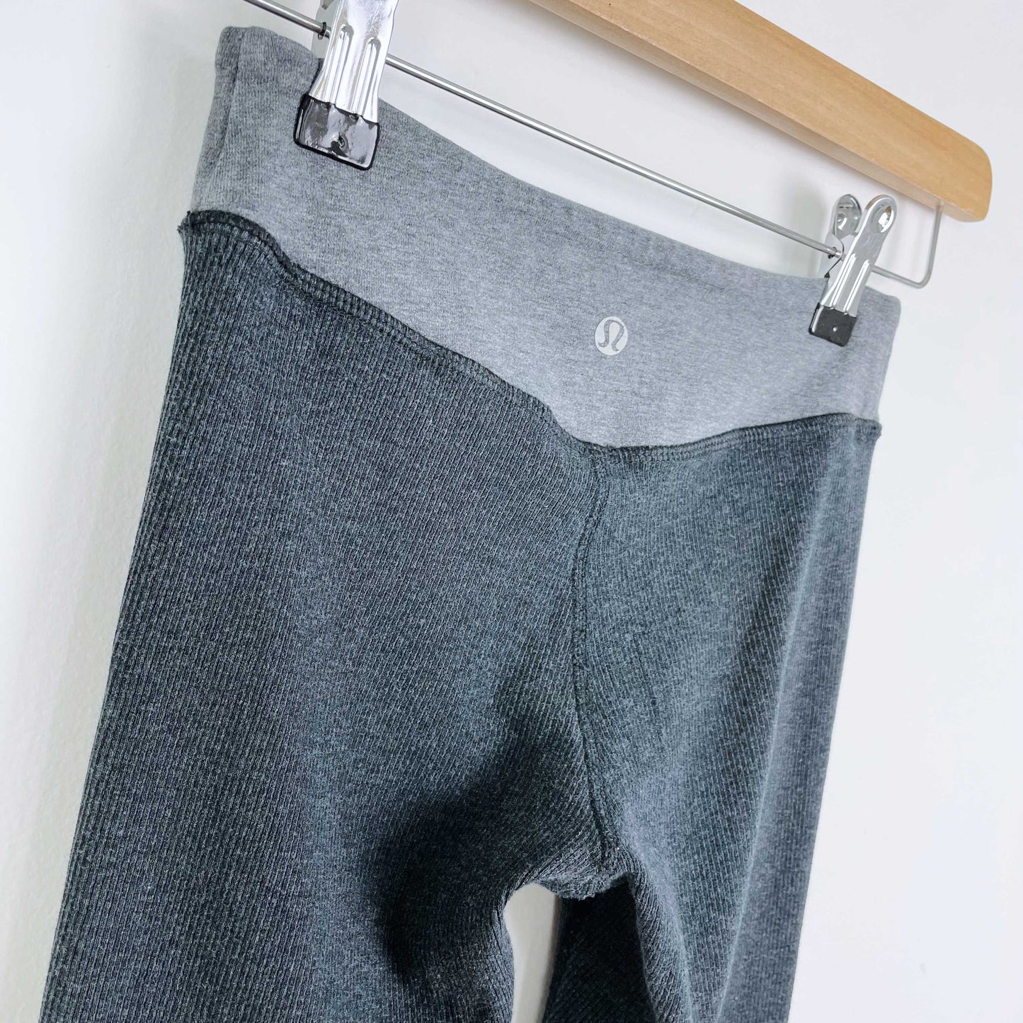 lululemon ribbed two tone crop pants - size 2