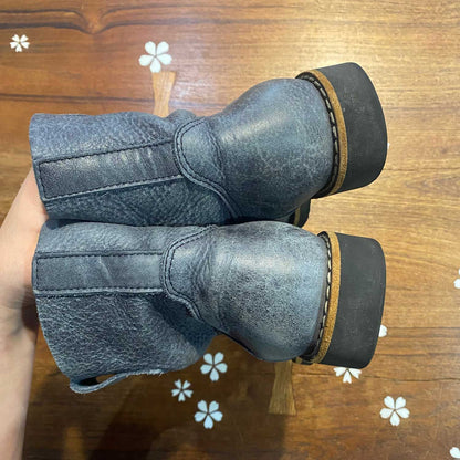 roots tribe grey leather ankle boot - size 8