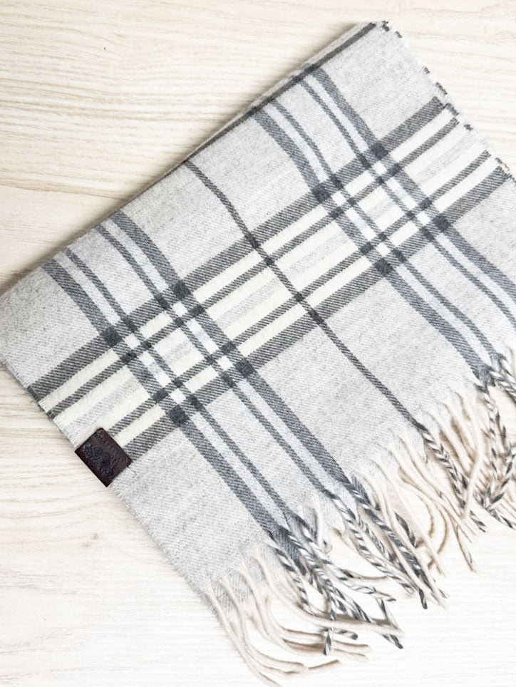 roots tartan fringe scarf | made in Germany - good market thrift store