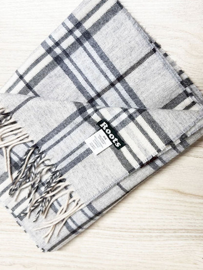 roots tartan fringe scarf | made in Germany - good market thrift store