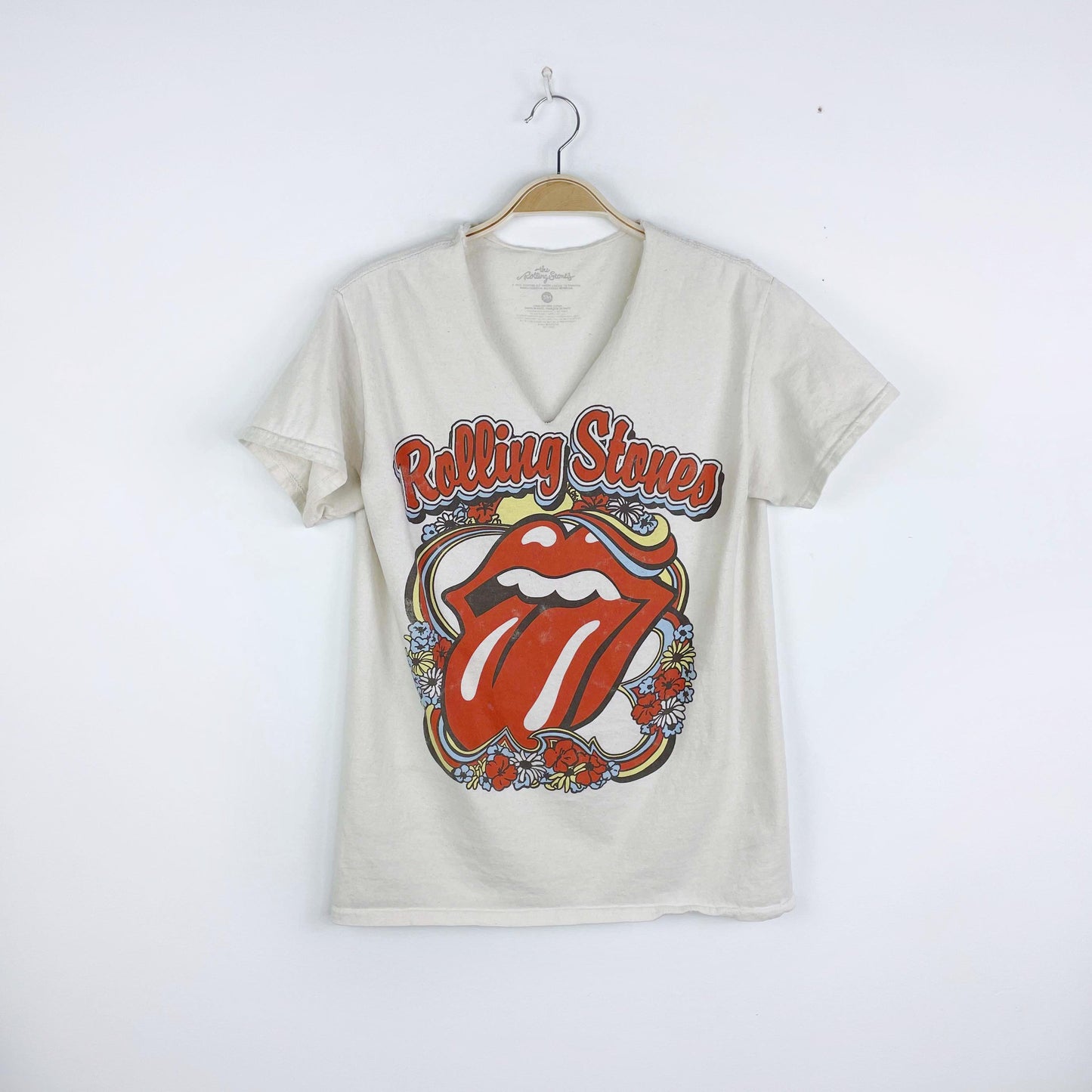 2022 rolling stones floral tee