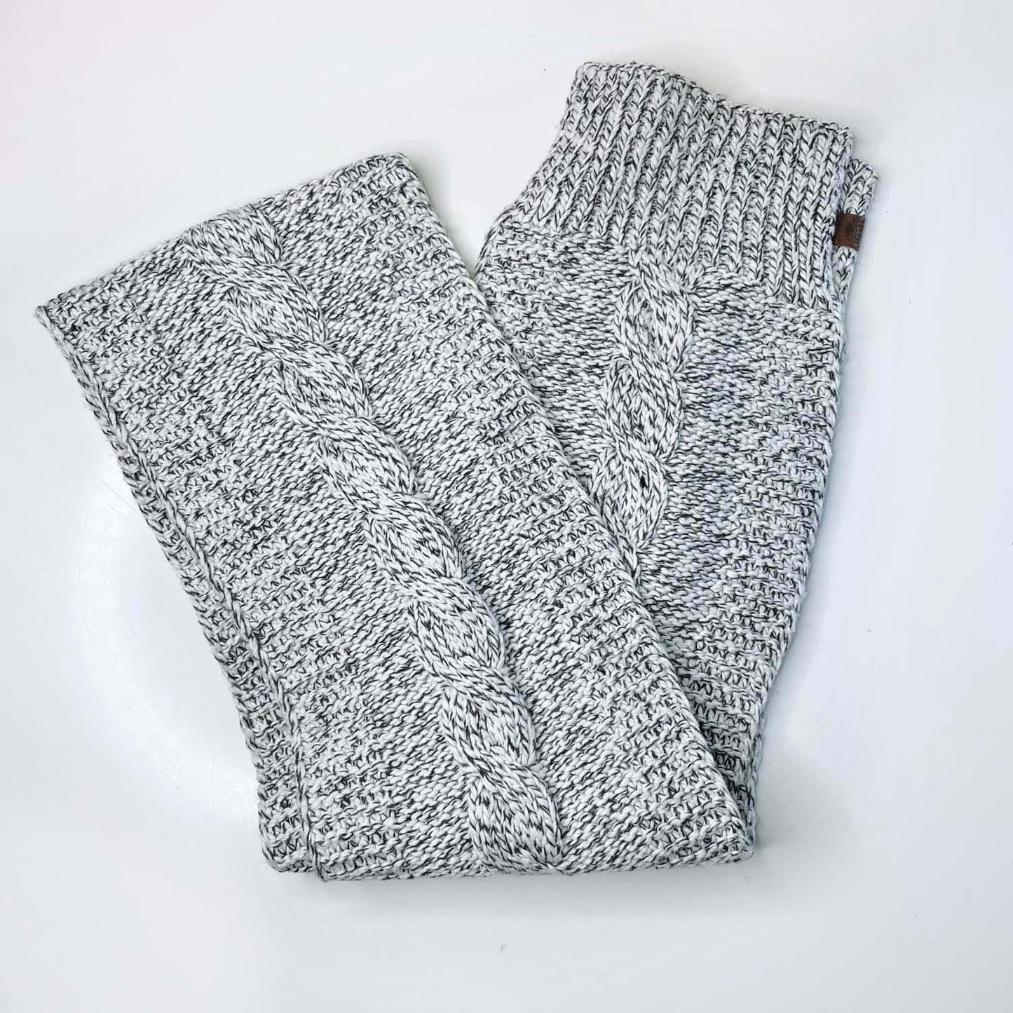 roots cable knit scarf