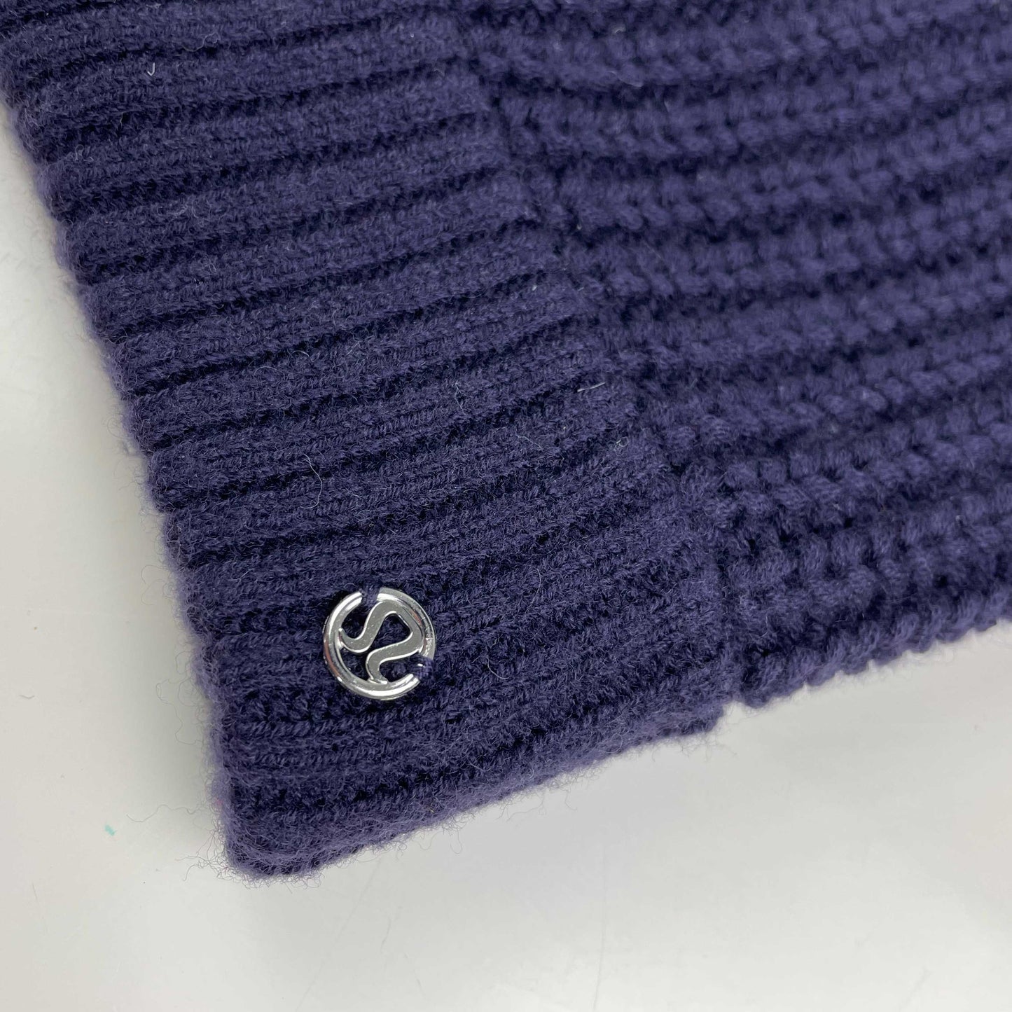 lululemon falling freely merino wool neck warmer