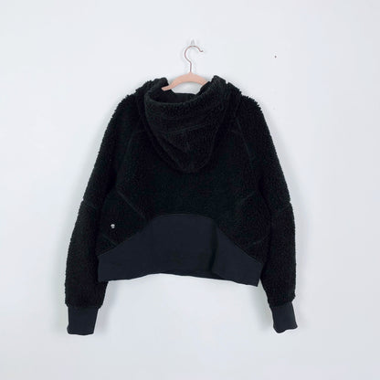 lululemon 2020 scuba oversized wool-blend sherpa - size m/l