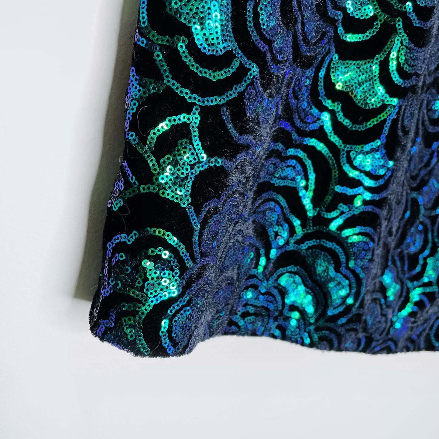 h&m green flower sequin velour mini skirt - size xs