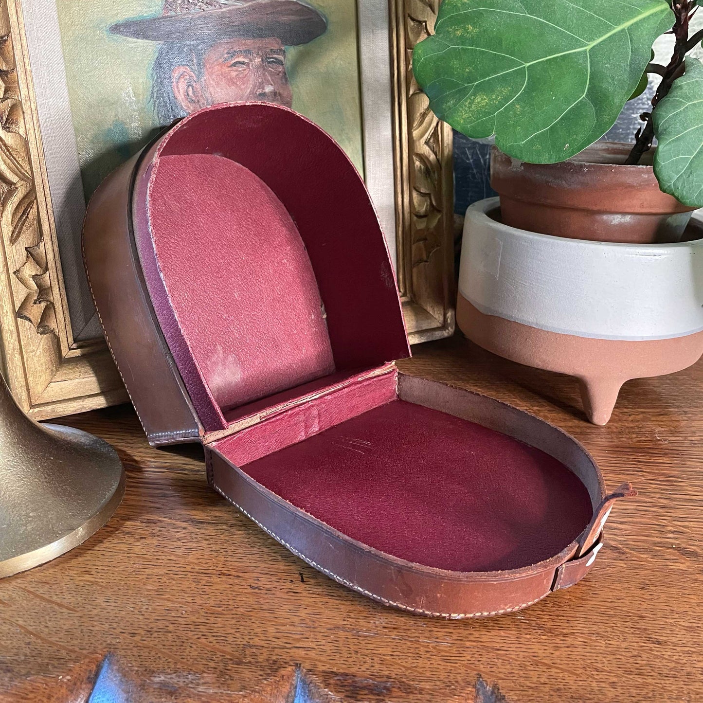 vintage 1900s leather horseshoe collar box