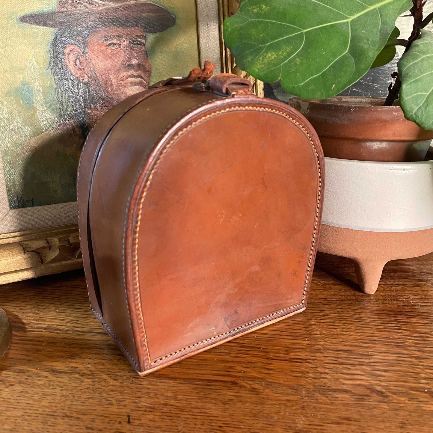 vintage 1900s leather horseshoe collar box