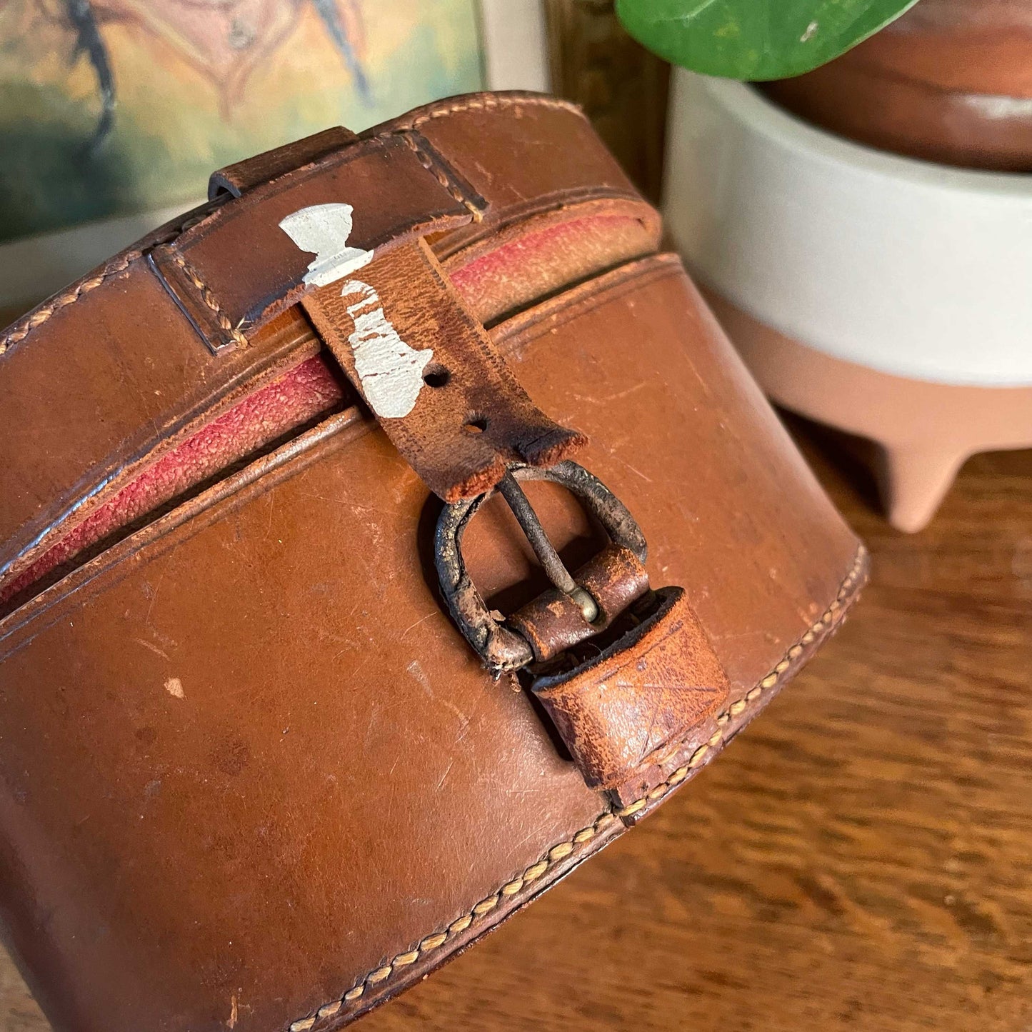 vintage 1900s leather horseshoe collar box