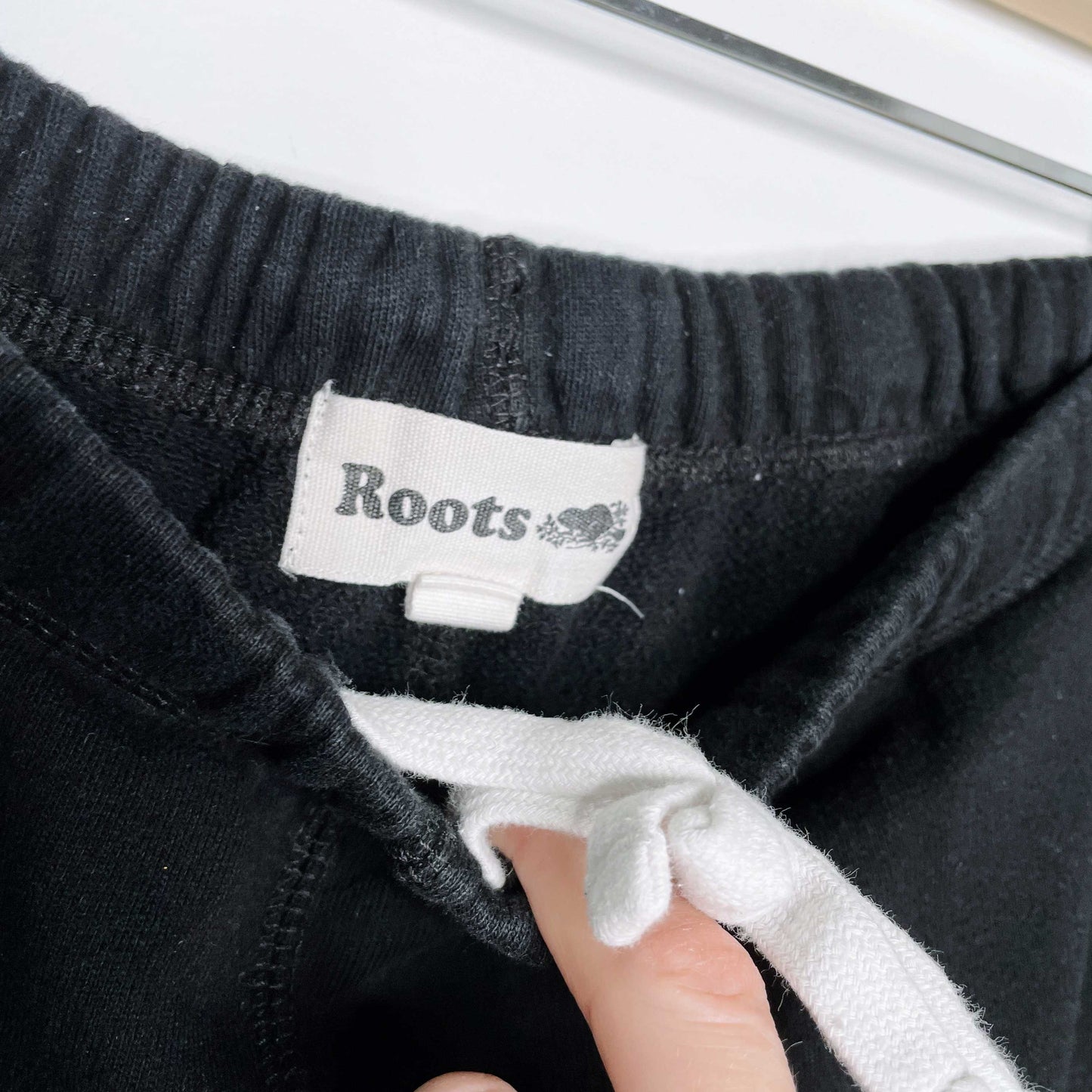 roots 2021 black 8" sweat shorts