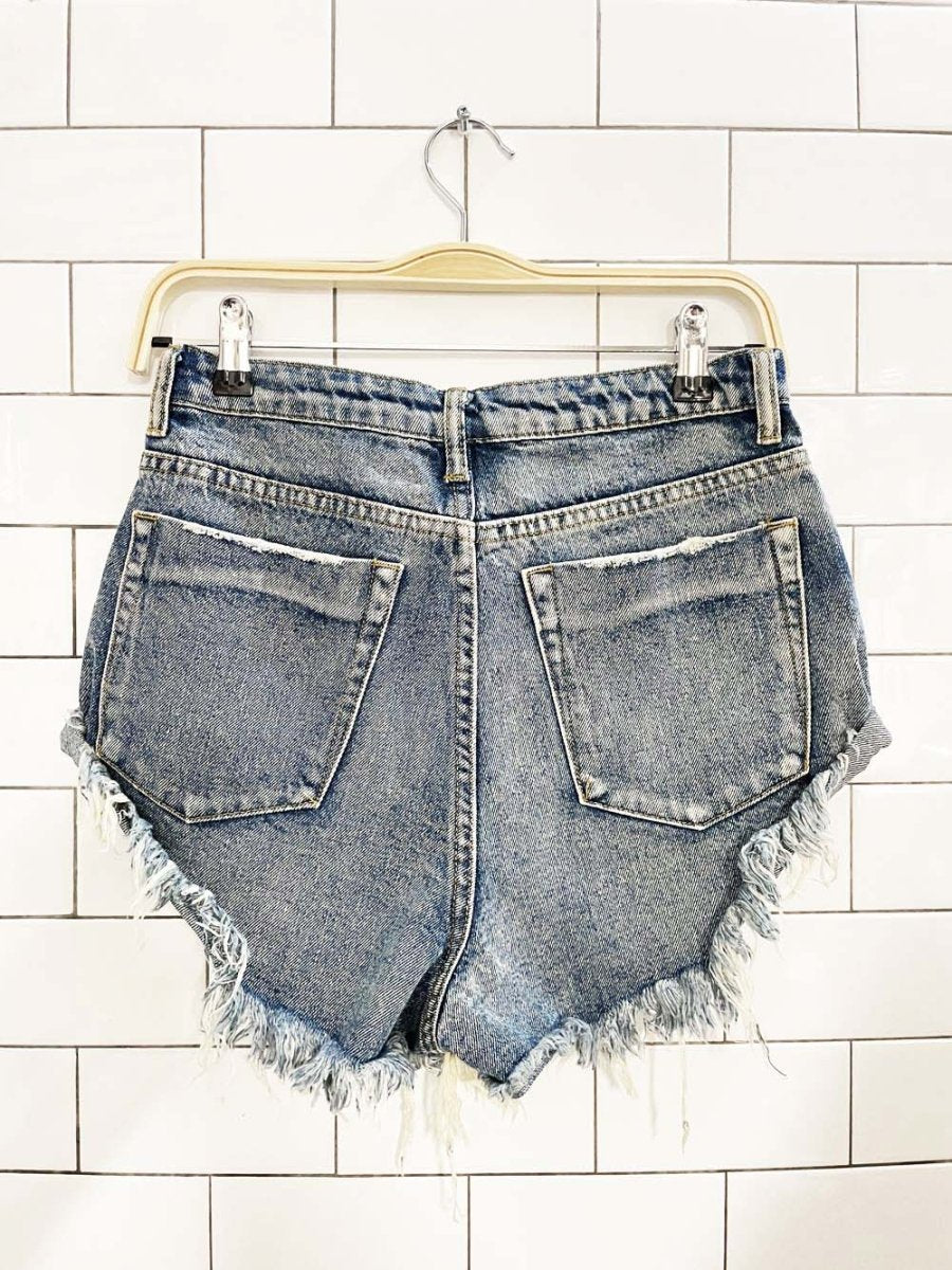 signature 8 daisy duke cut off denim shorts - good market thrift store