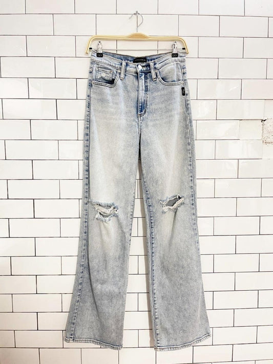 silver jeans co. highly desirable distressed wide leg jeans - good market thrift store