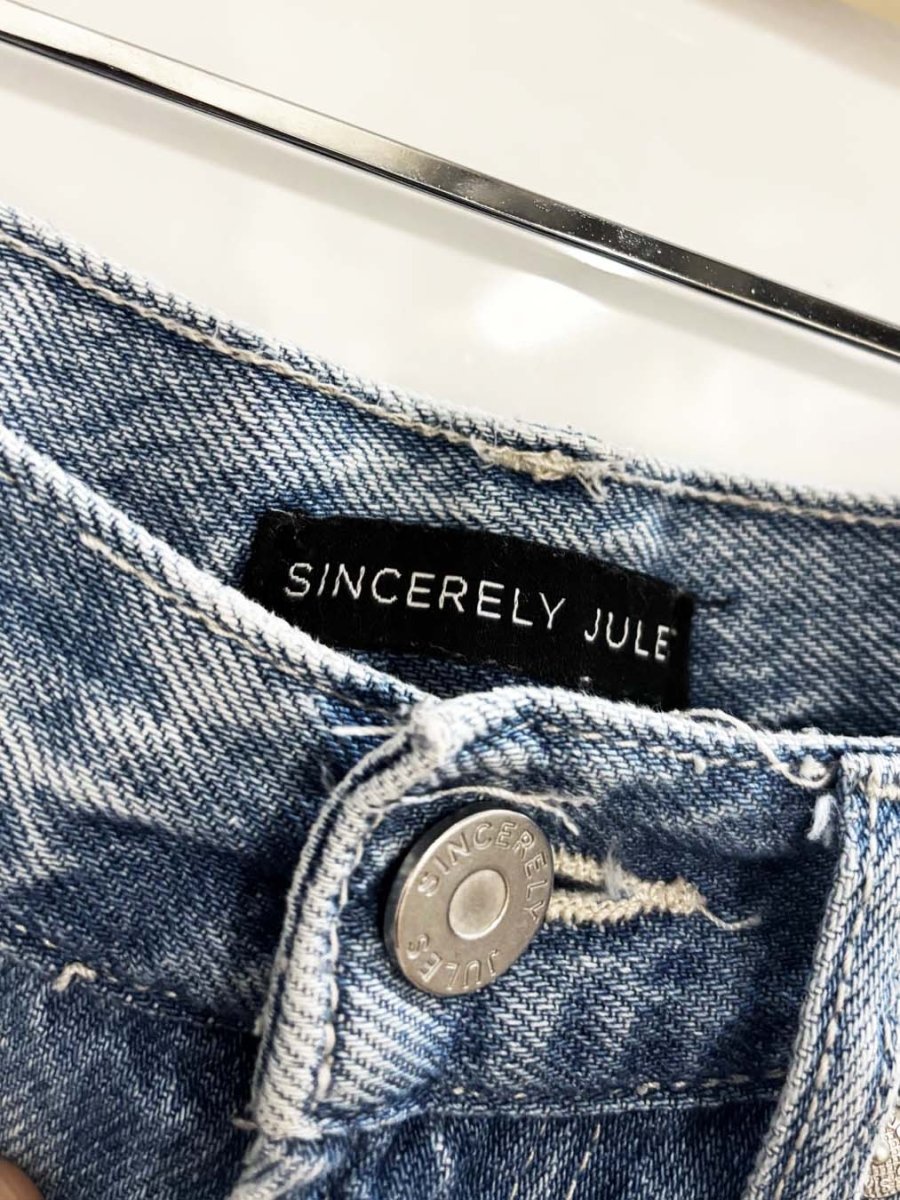 sincerly jules distressed long denim shorts - good market thrift store