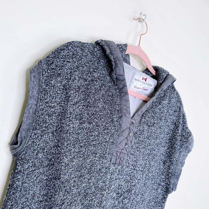 roots black pepper sleeveless hoodie - size small