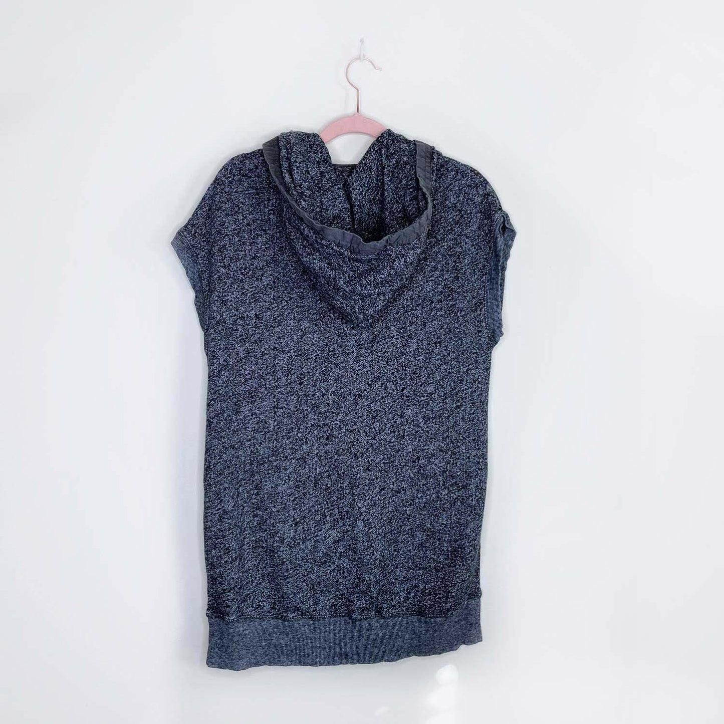 roots black pepper sleeveless hoodie - size small