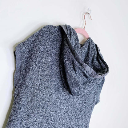 roots black pepper sleeveless hoodie - size small