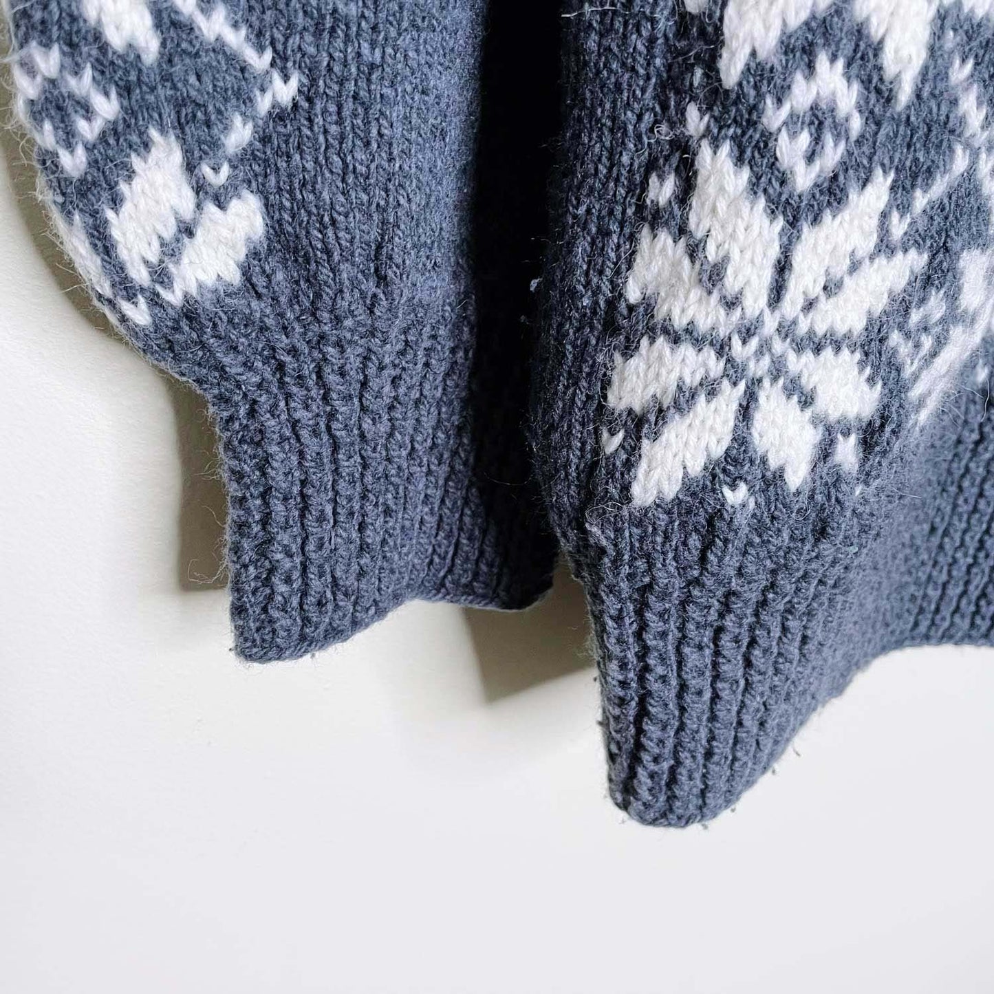 vintage hand knit snowflake stencil sweater - size large