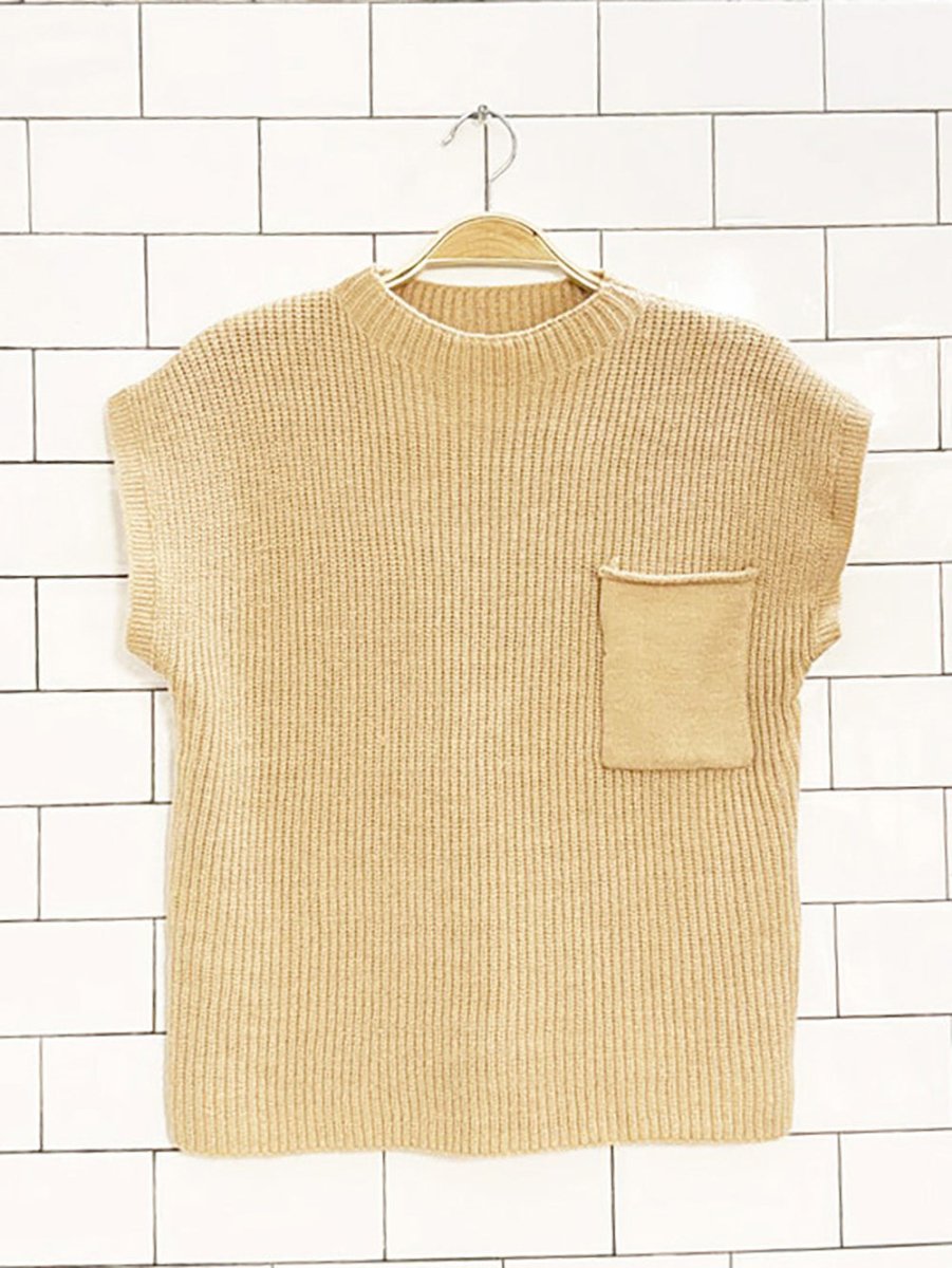 soft boxy chest pocket knit vest - good market thrift store