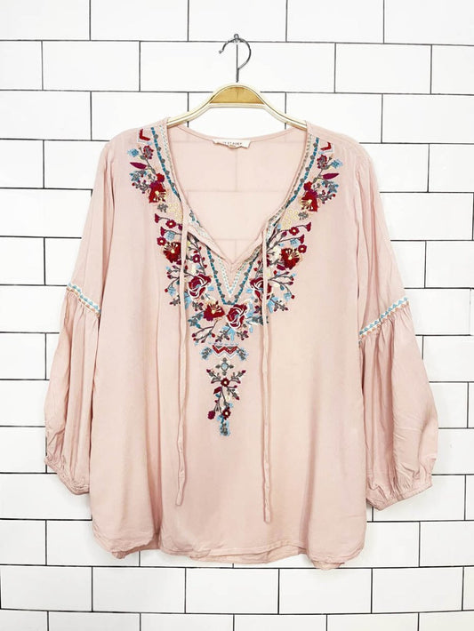 solitaire boho embroidered peasant blouse - good market thrift store
