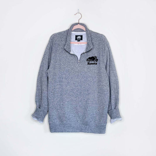 roots 2021 organic gender free 1/4 zip sweatshirt - size medium