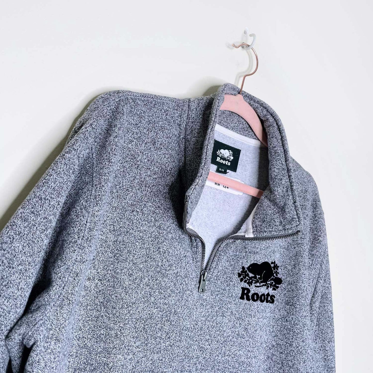 roots 2021 organic gender free 1/4 zip sweatshirt - size medium